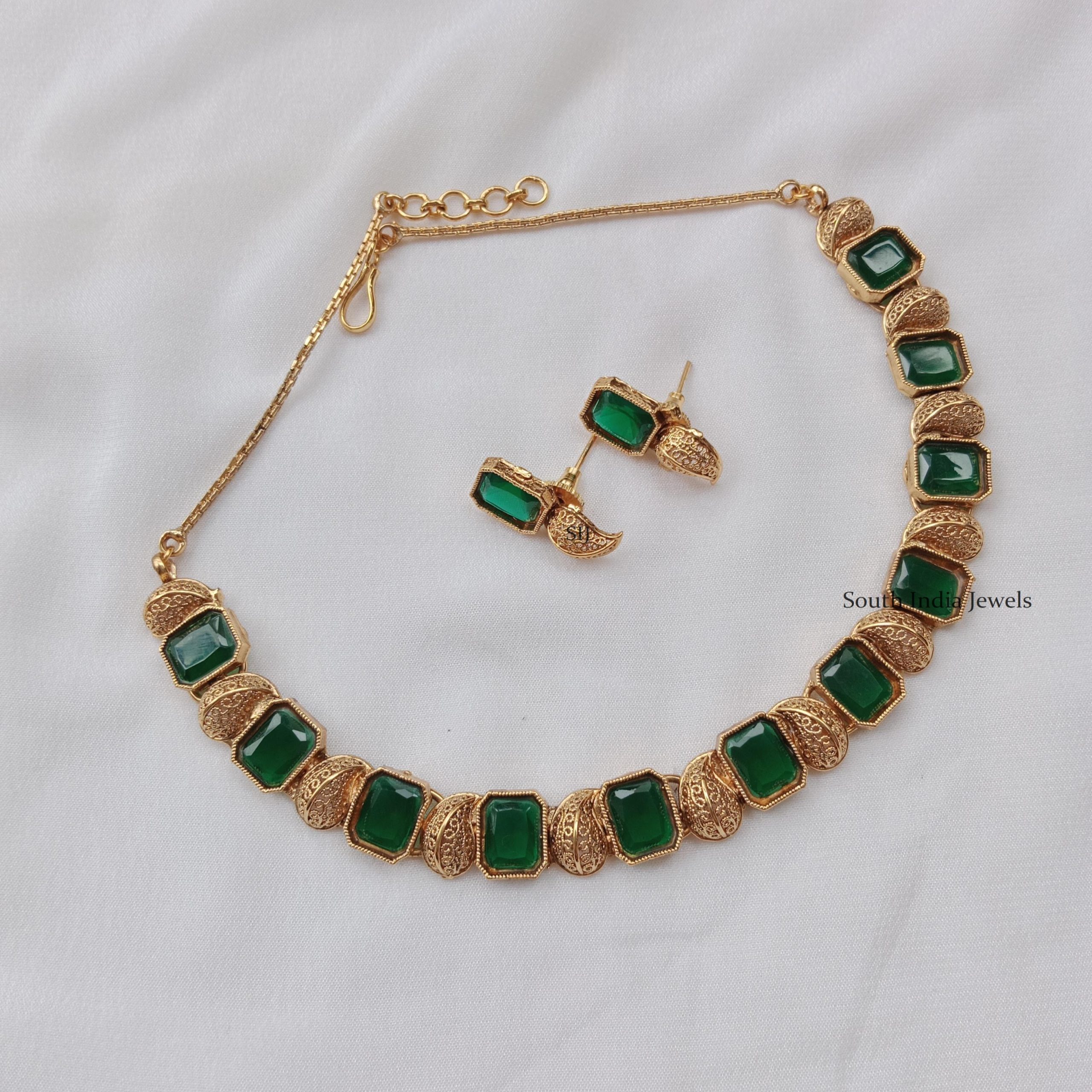 Unique Green Antique Necklace