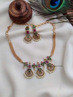 Adorable Flower Design AD Choker Set