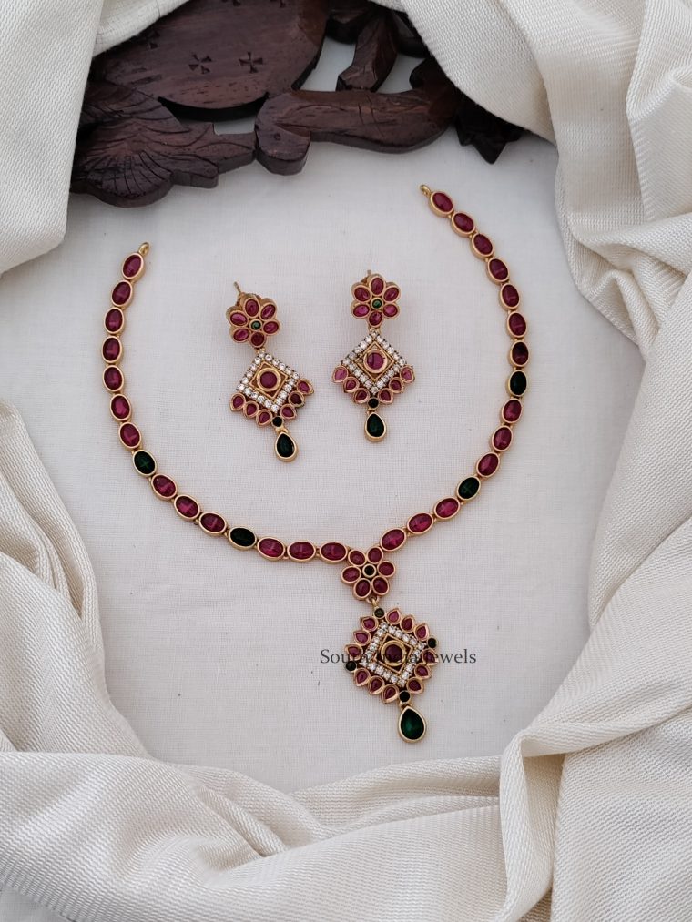 Beautiful Stones Studded Necklace