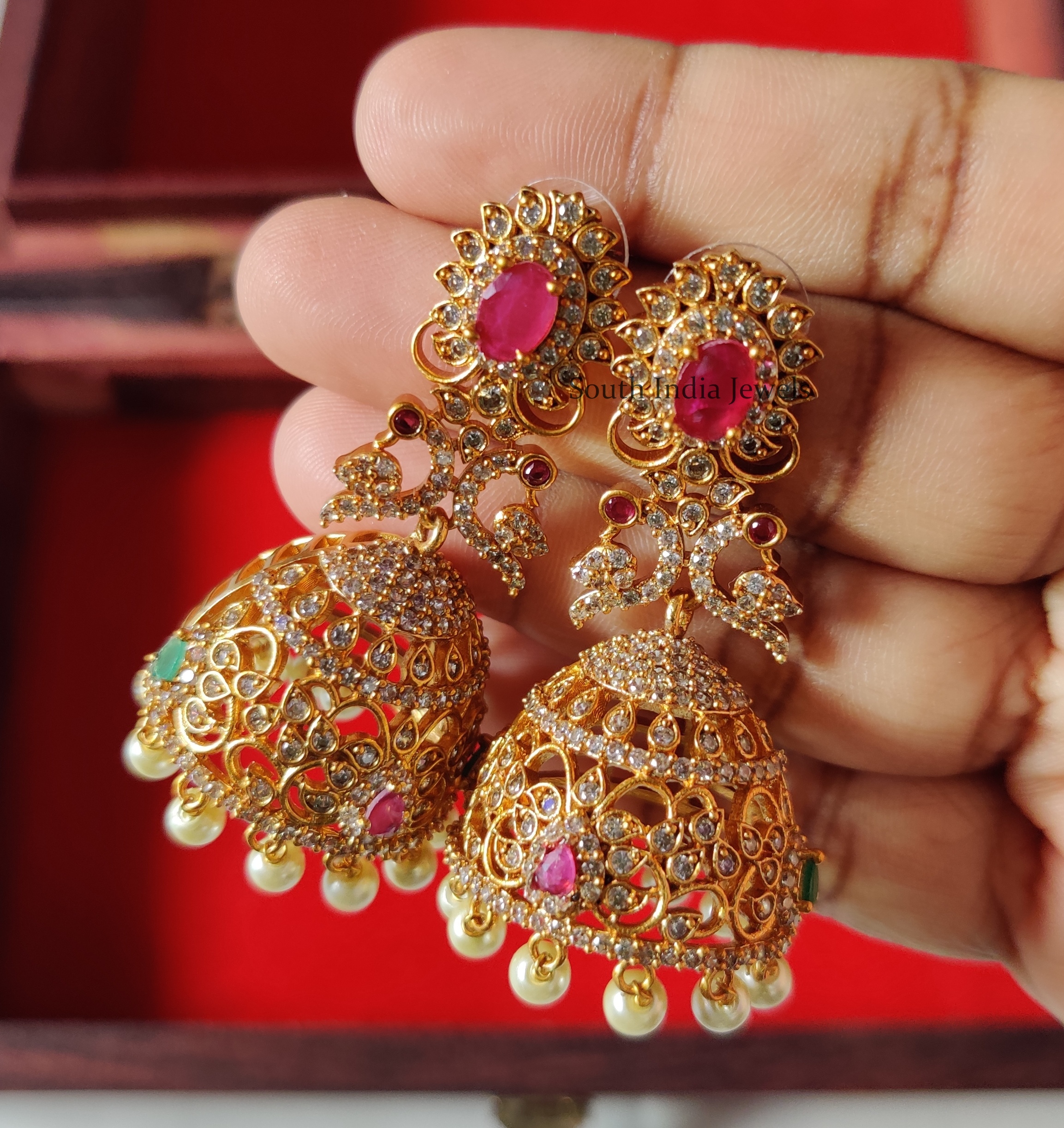 cute jhumka