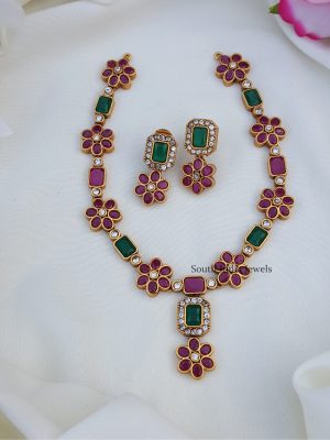 Fabulous Floral Design Necklace
