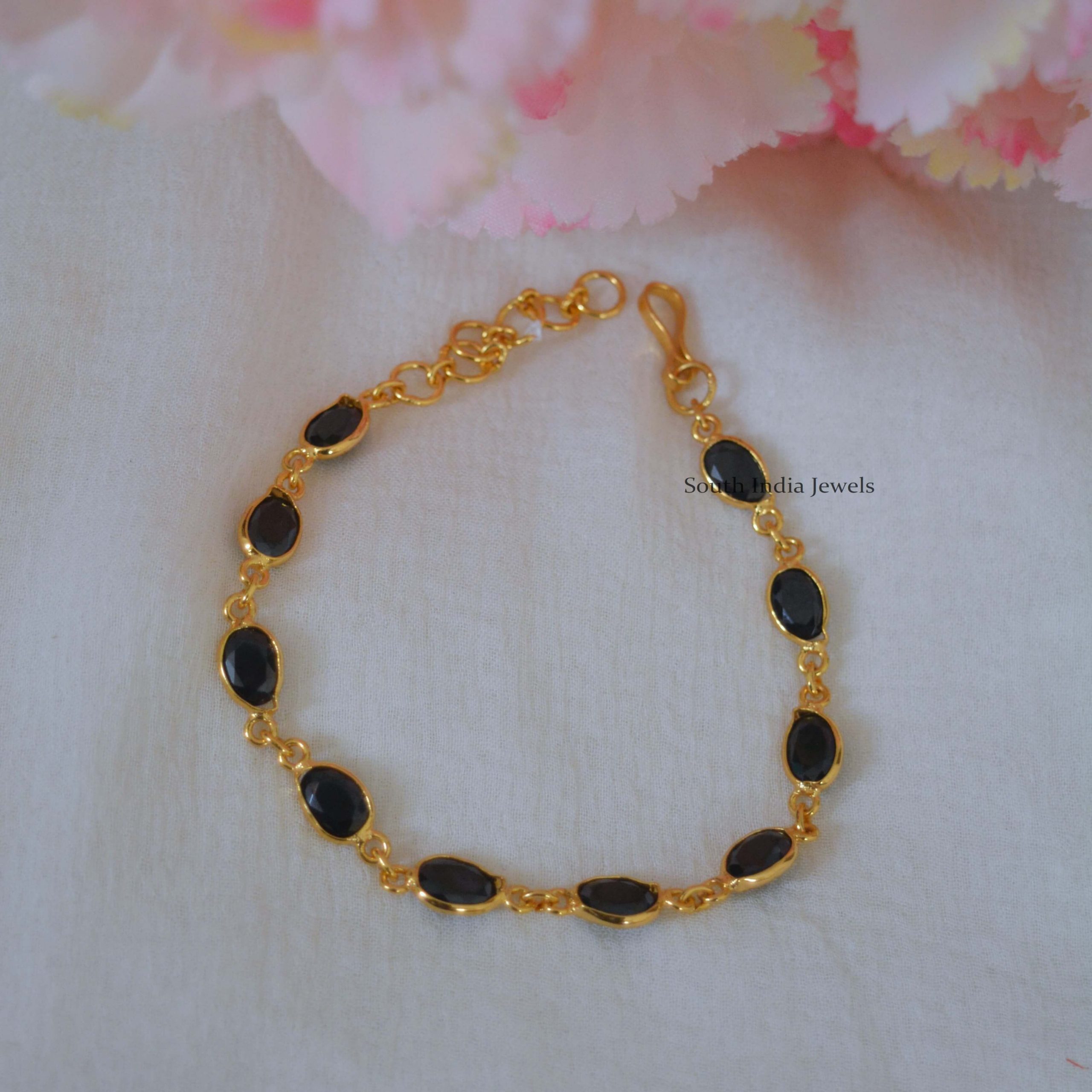 Buy Traditional Gold Design Black Beaded Bracelet Karimani Bracelet for  Ladies