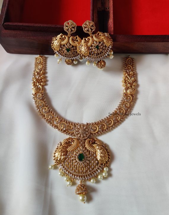 Magnificent Rich Design Necklace