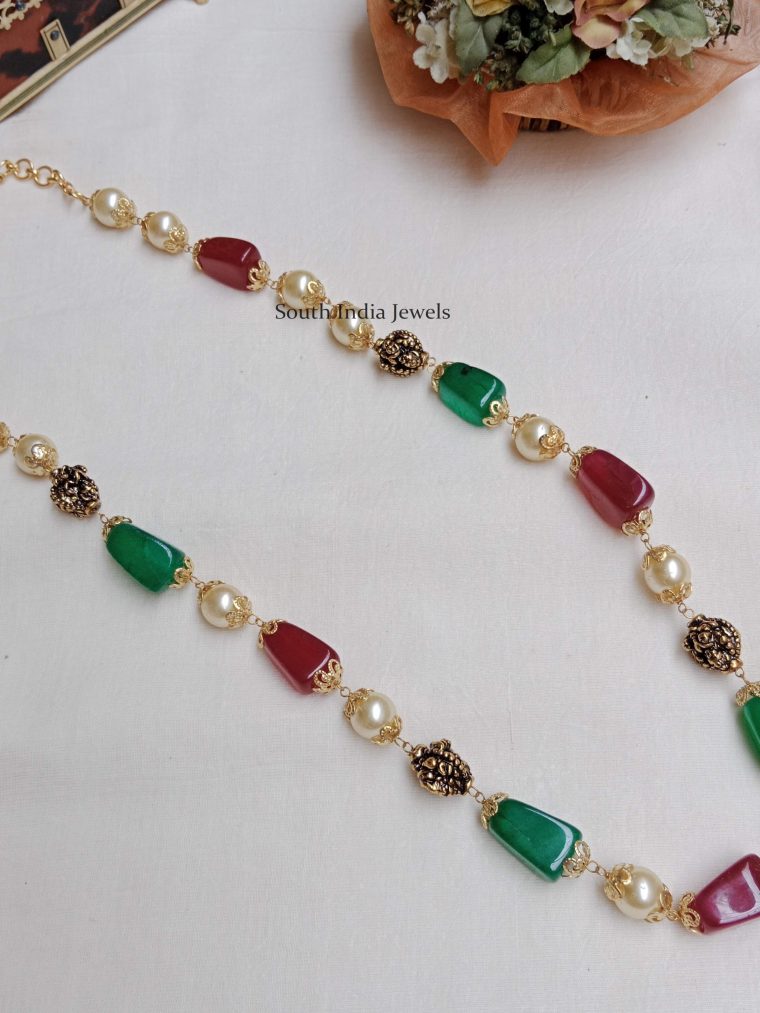 Red and green stone pearl mala