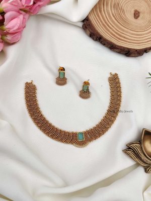 Sleek Pastel Green Non Idol Necklace Set