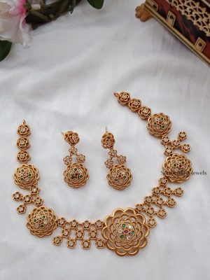 Three Layered Flower Design Necklace