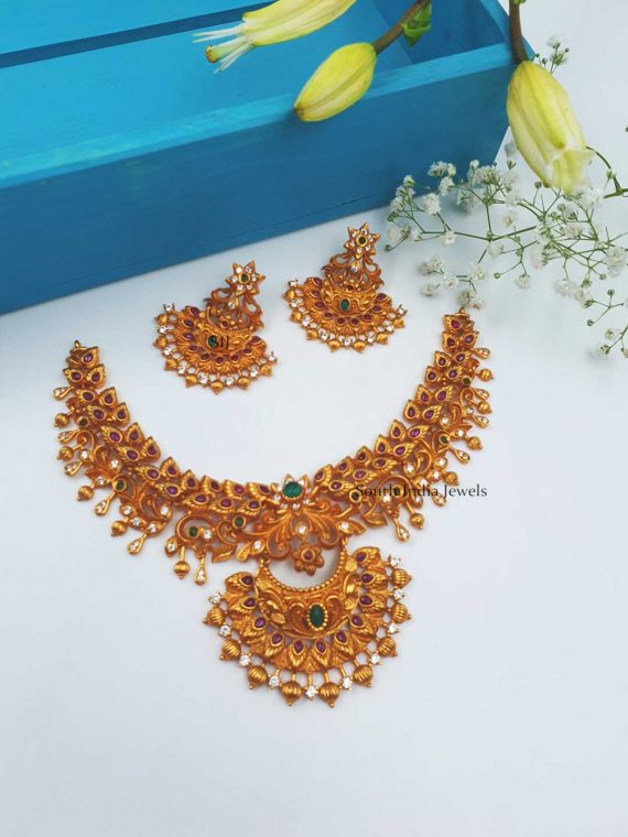 Amazing Floral Design Necklace