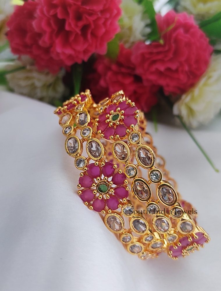 Cute Matte Flower Bangles