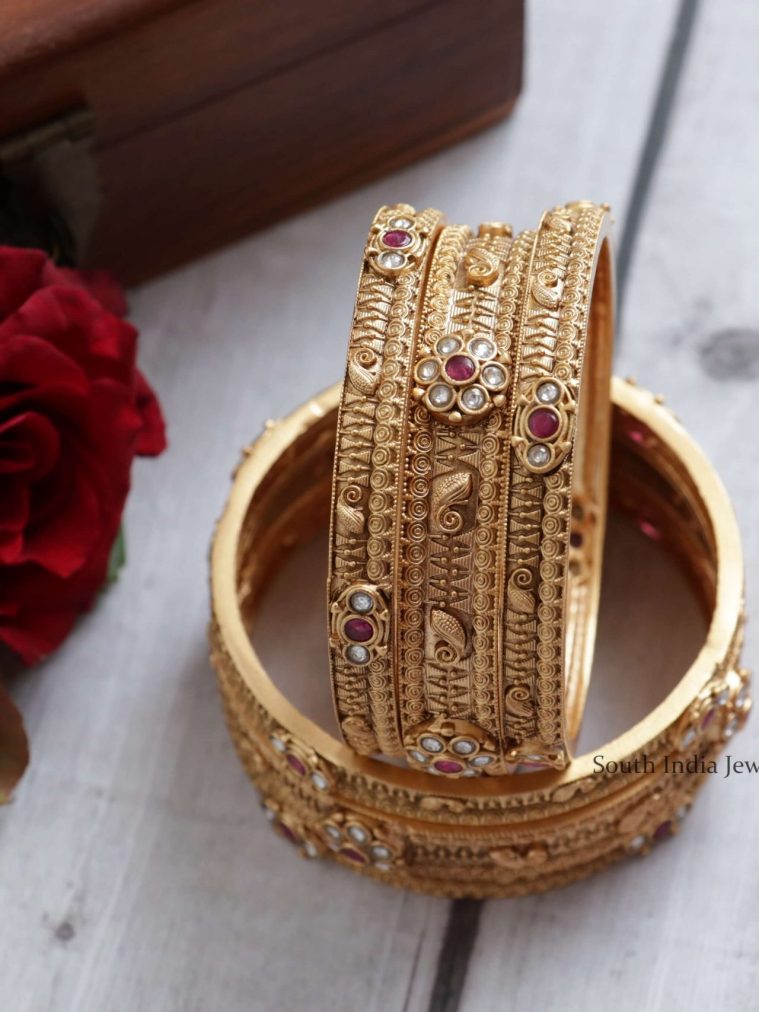 Elegant Charu Bangles Set (2)