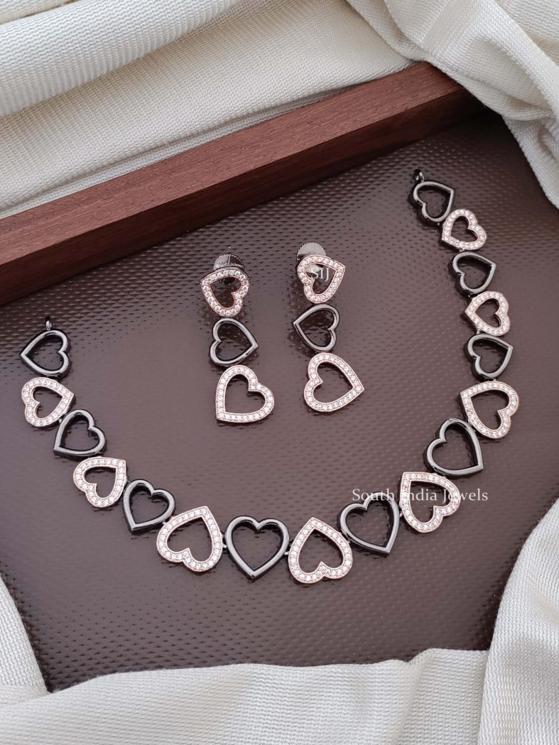 Heart Shaped Necklace Set