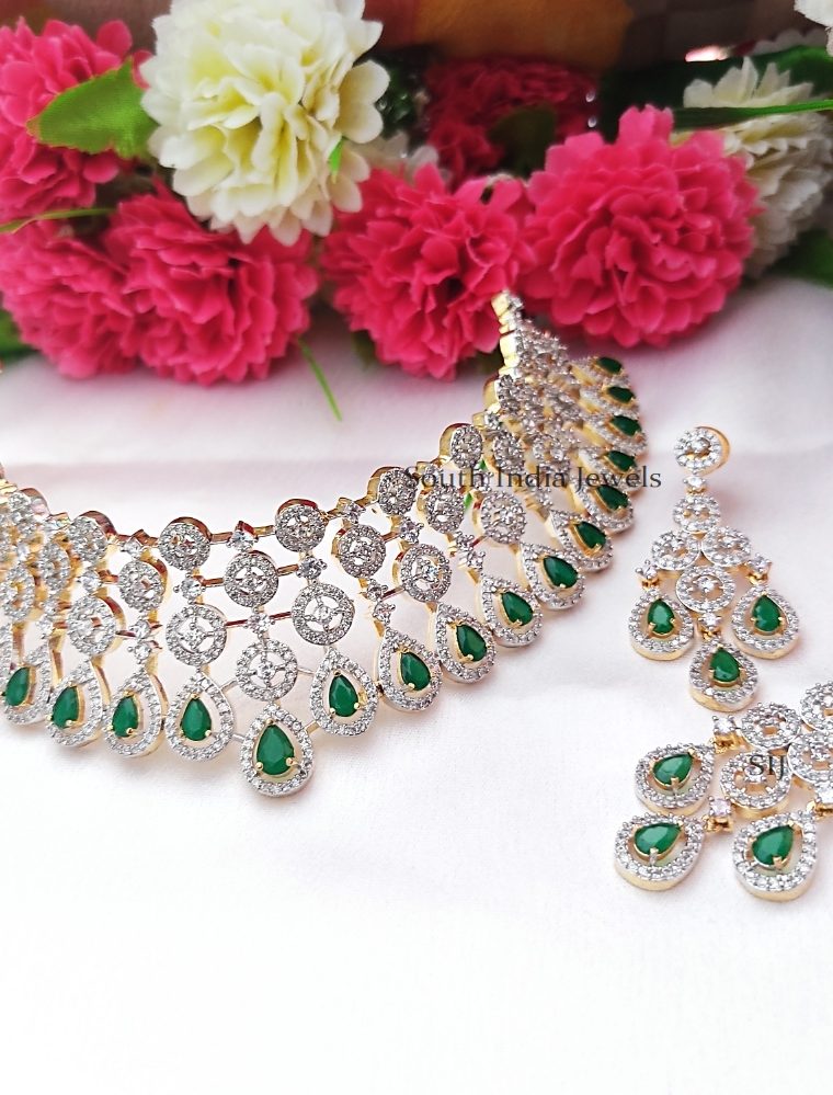 Imitation AD White and Emerald Stones Choker