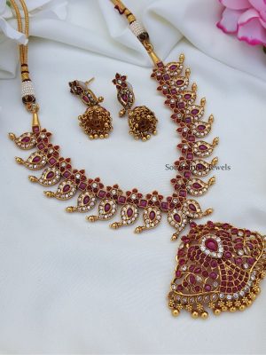 Pretty Mango Design Necklace