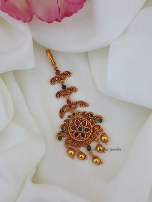 Stunning Floral Maang Tikka