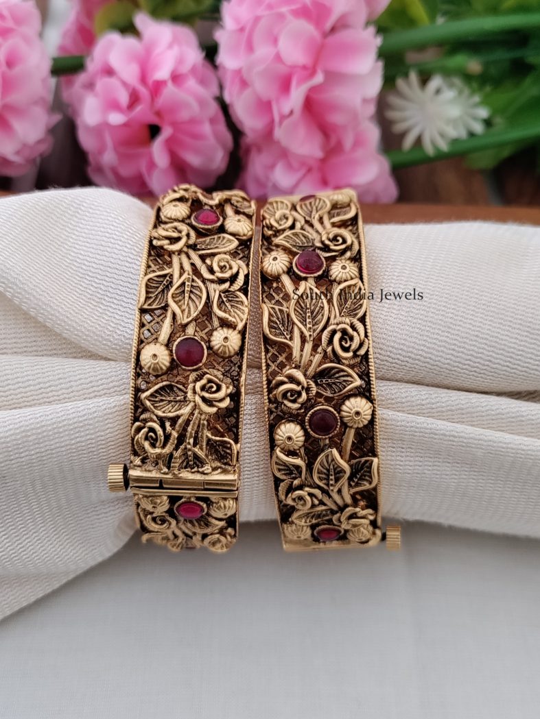 Pretty Floral Design Bangles