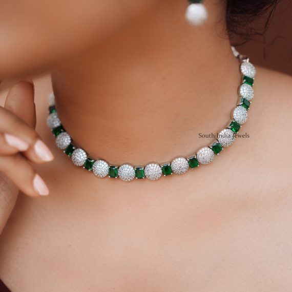 Rich Emerald Color Necklace (1)