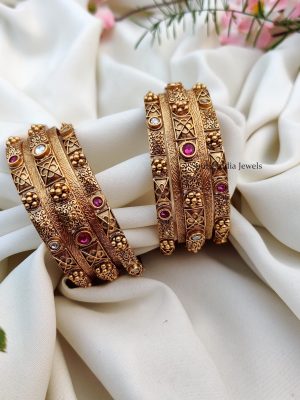 Antique Finish Design Bangles