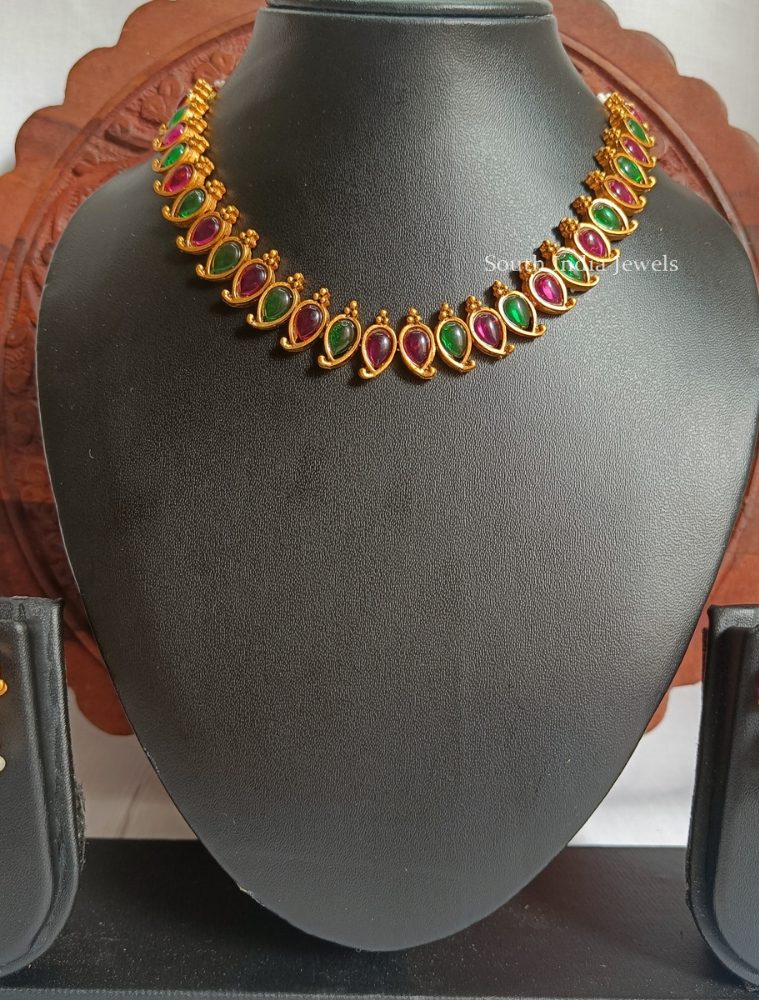 Classic Mango Design Necklace