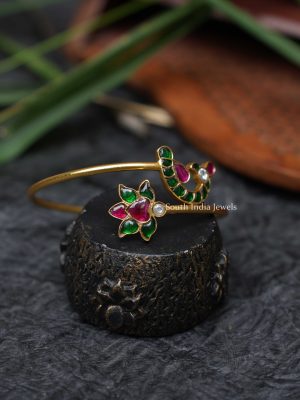Elegant peacock Floral Bangle