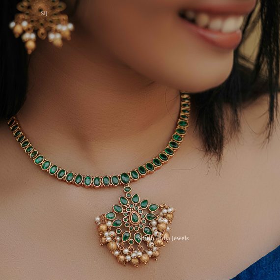 Gorgeous Floral Emerald Necklace