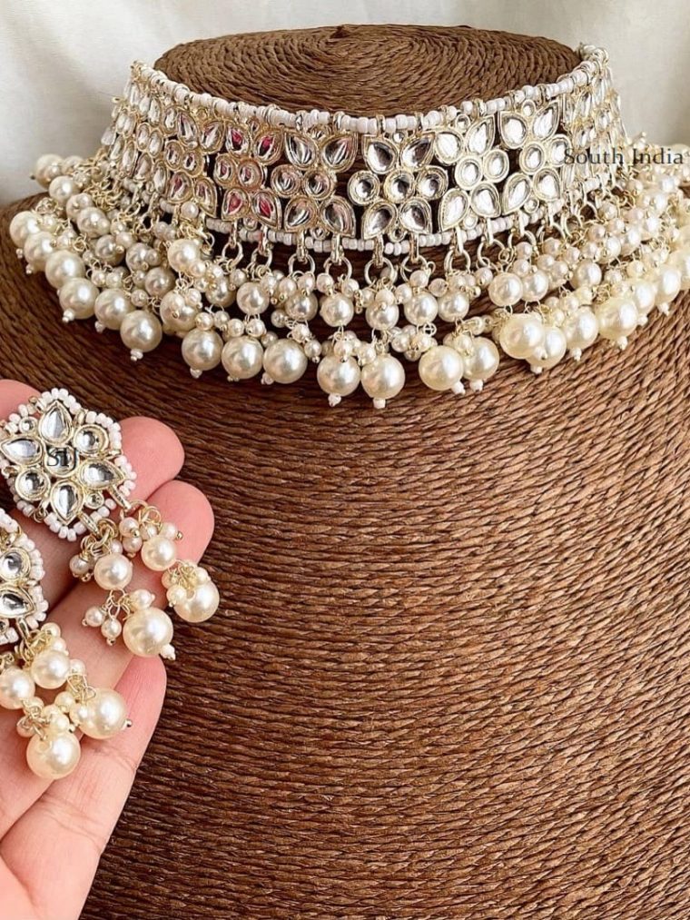 Gorgeous Kundan Stones Choker