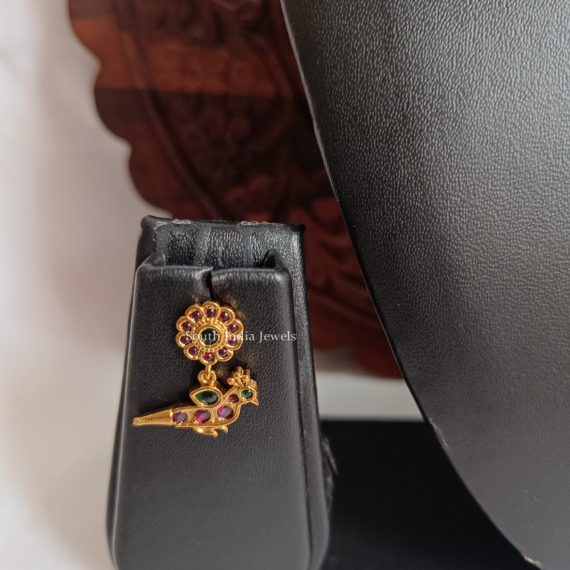 Pretty Peacock Design Necklace