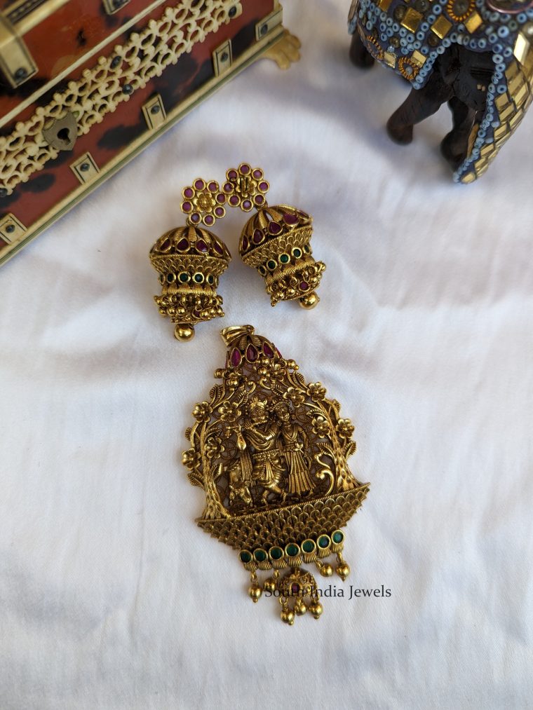 Rich Lord Krishna Pendant Set