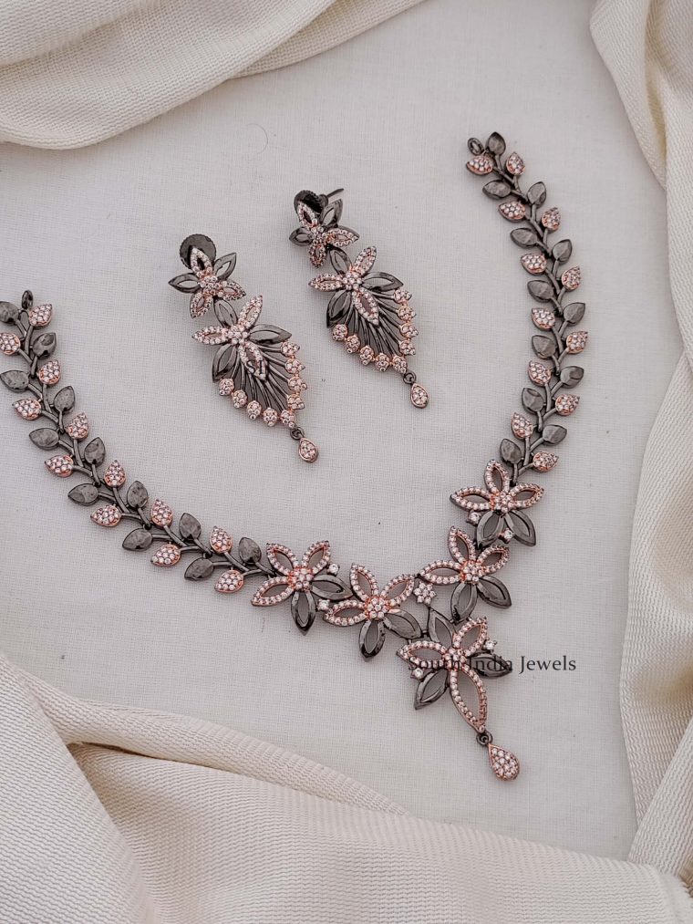 Unique Floral Necklace