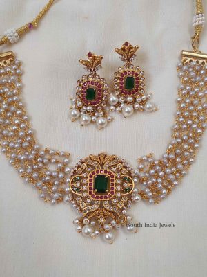 Pretty Pearl Cluster Choker
