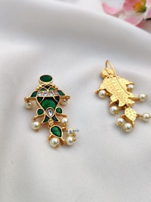 Fashionable kundan Jadau Earrings