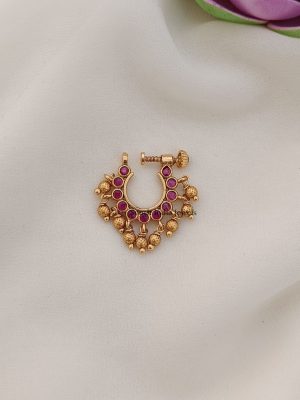 Gorgeous Design Nose Pin