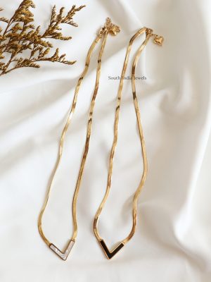 Keava V Shaped Western Chain