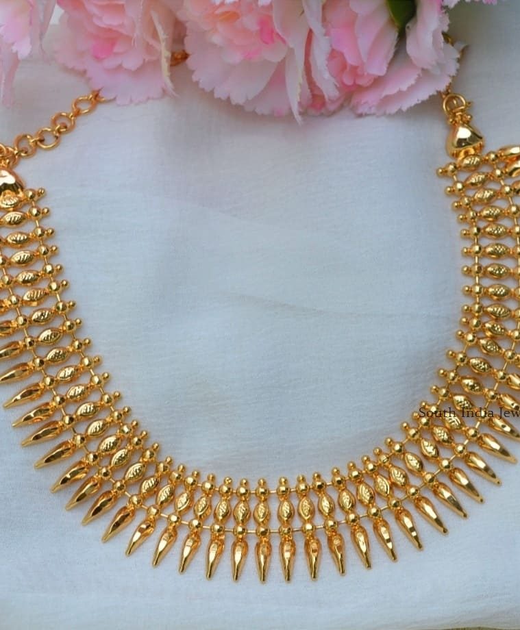 Marvelous Mullai Mottu Necklace