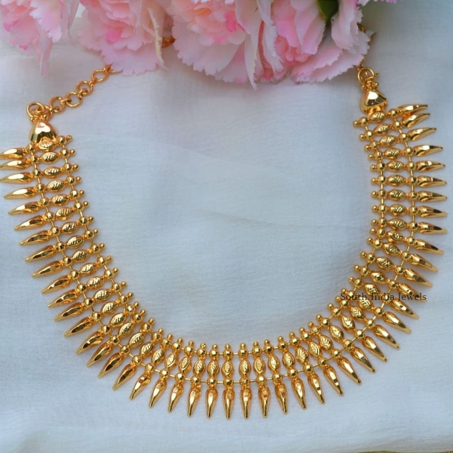 Marvelous Mullai Mottu Necklace