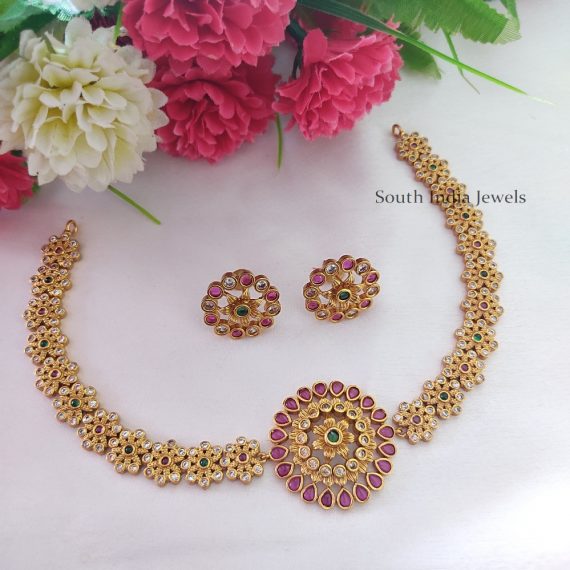 Cute Floral design Pendant Necklace