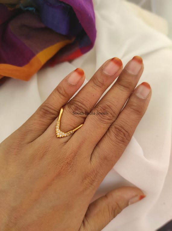 Elegant White Stone Finger Ring