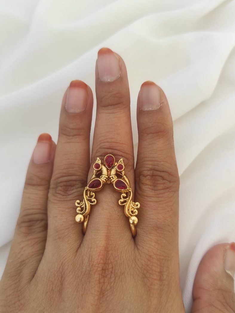 Gorgeous Red Stone V Shaped Vanki Ring