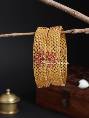 Kemp Stone Gold Finish Bangles