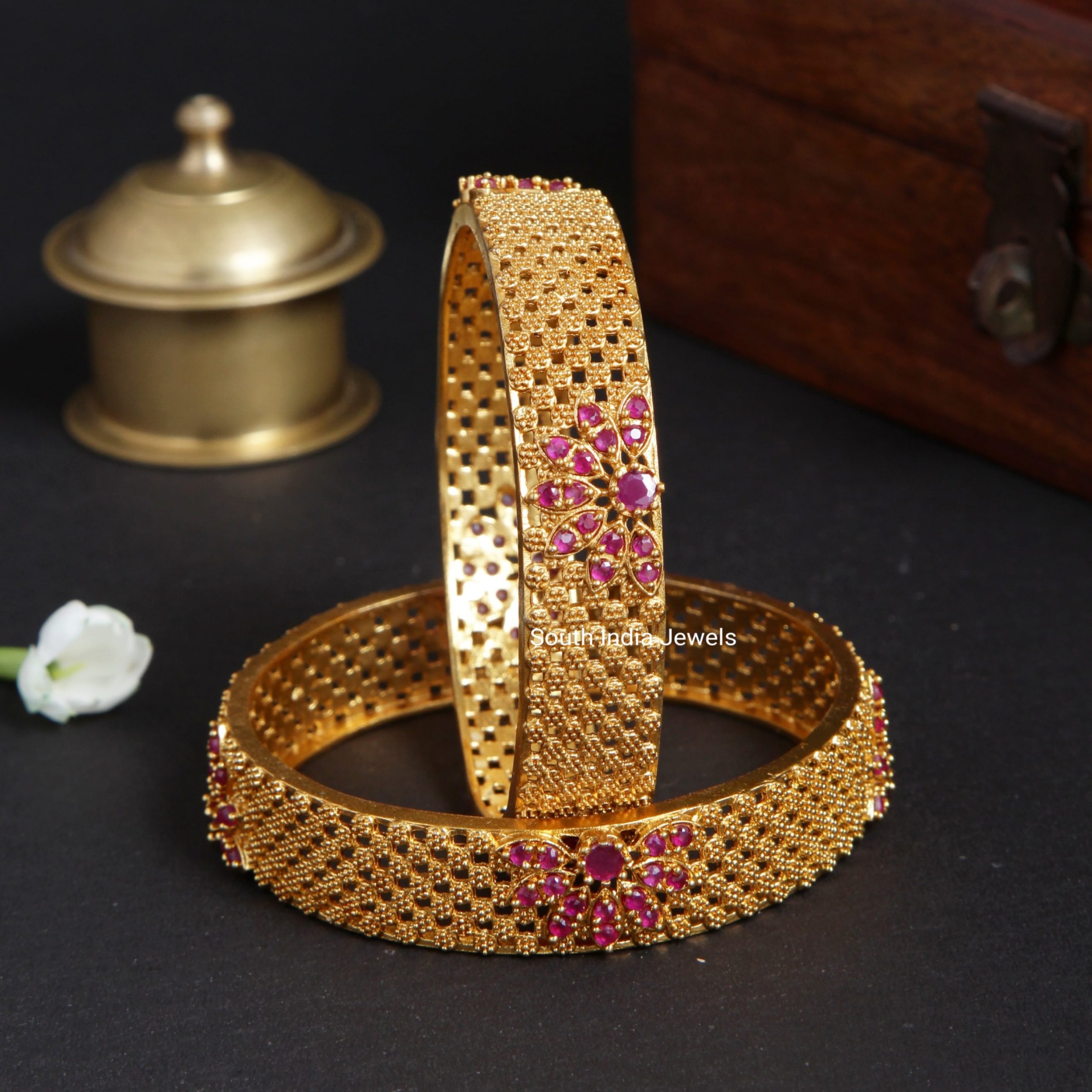 Kemp Stone Gold Finish Bangles - South india Jewels