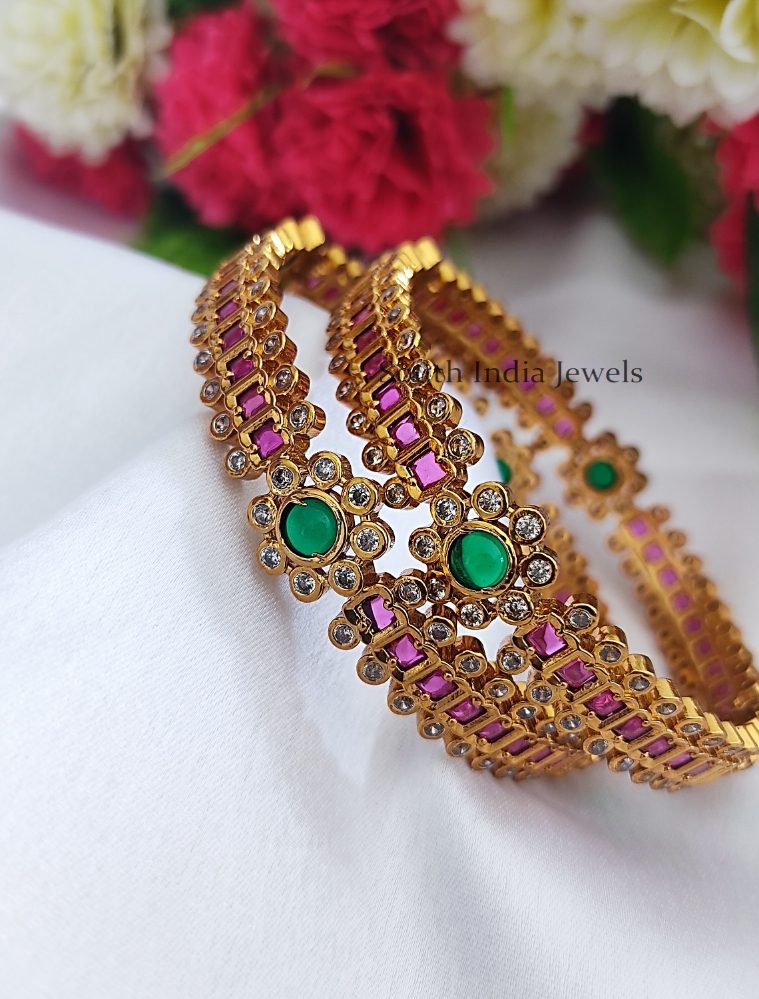 Pretty Multicolor Bangles Set