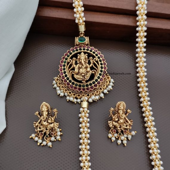 Lord-Ganesh-Mogappu-Side-Locket-Pearl-Chain-Set.