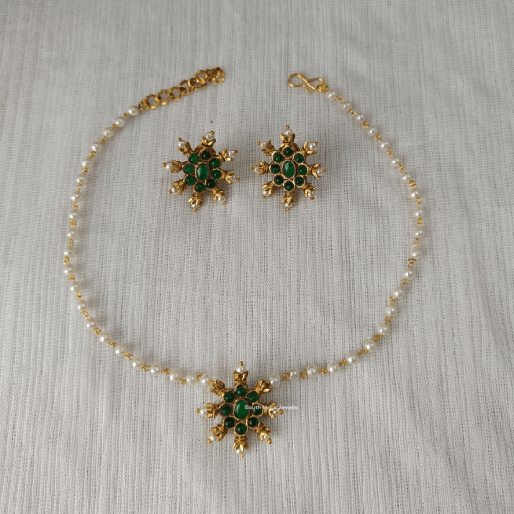 Single Layer Pearl Choker with Earrings