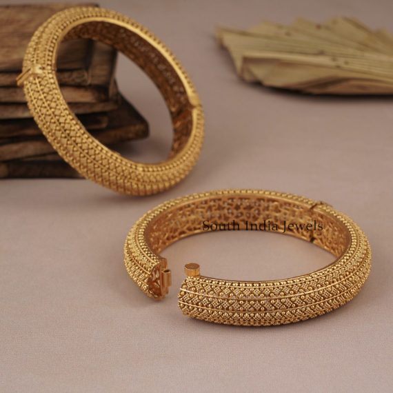 Alluring Broad Openable Bangles
