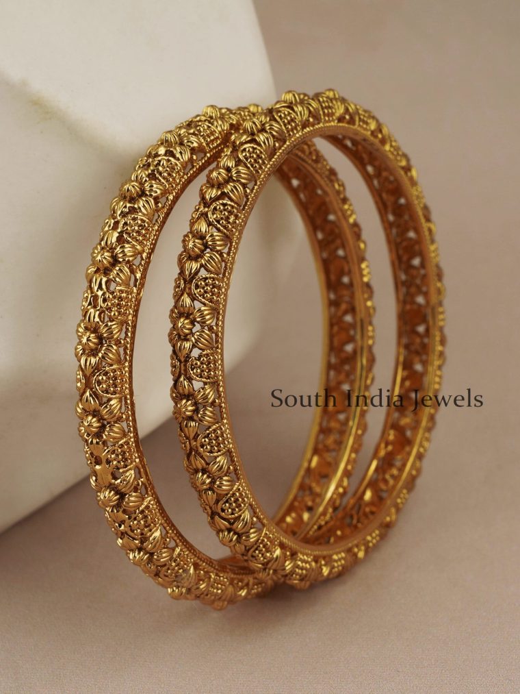 Appealing Gold Floral Motif Bangles