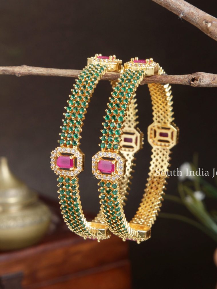 Gorgeous Green Bangle