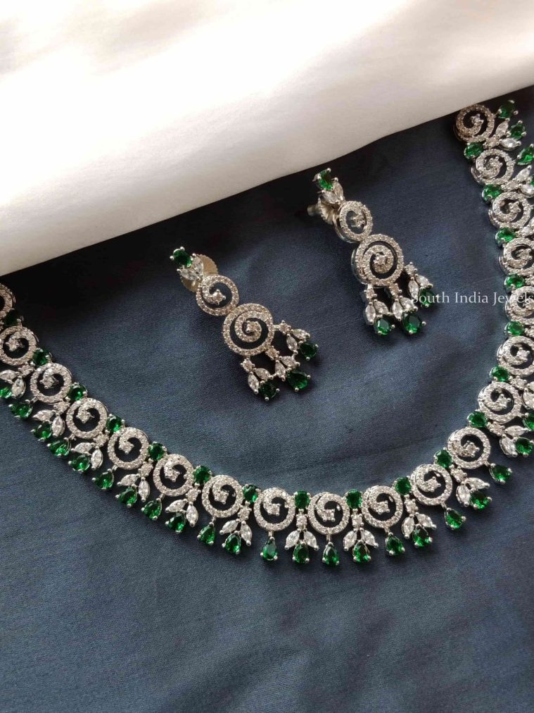 Attractive Emerald & Diamond Necklace-1