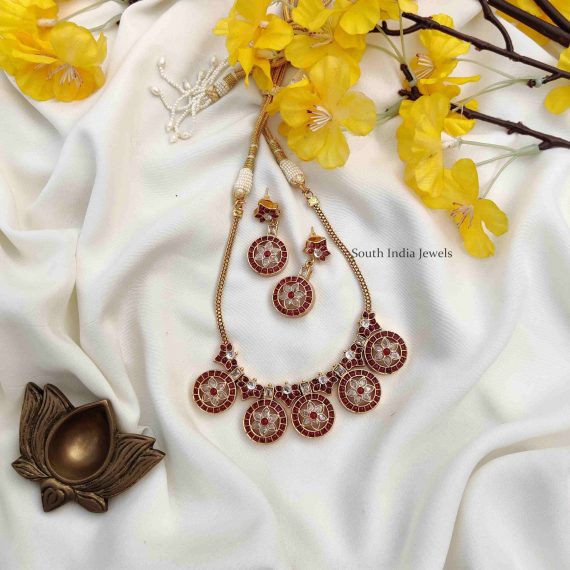 Beautiful Chakra Design Kemp Necklace - South India Jewels