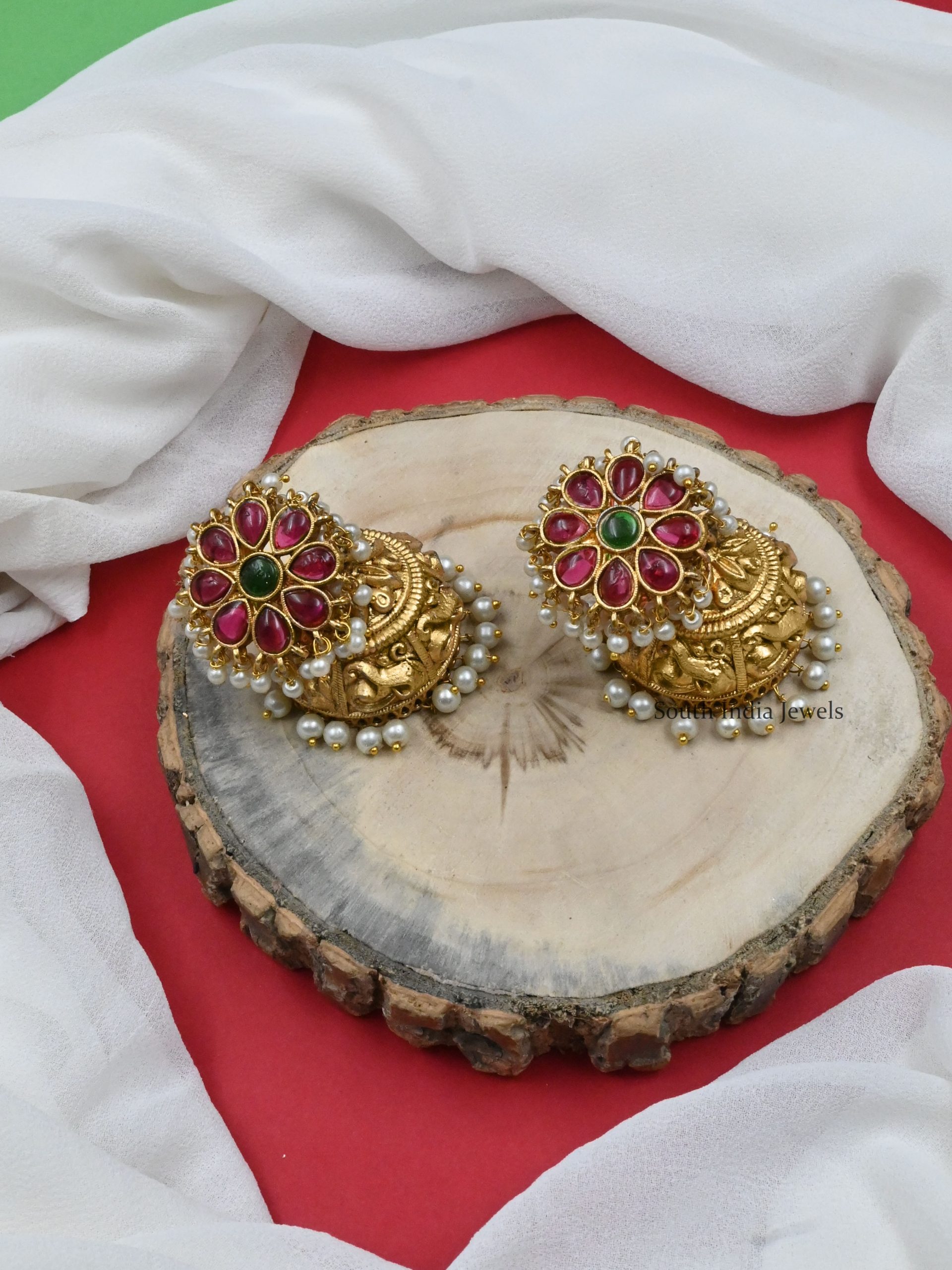 Exquisite Kundan Temple Jhumkas