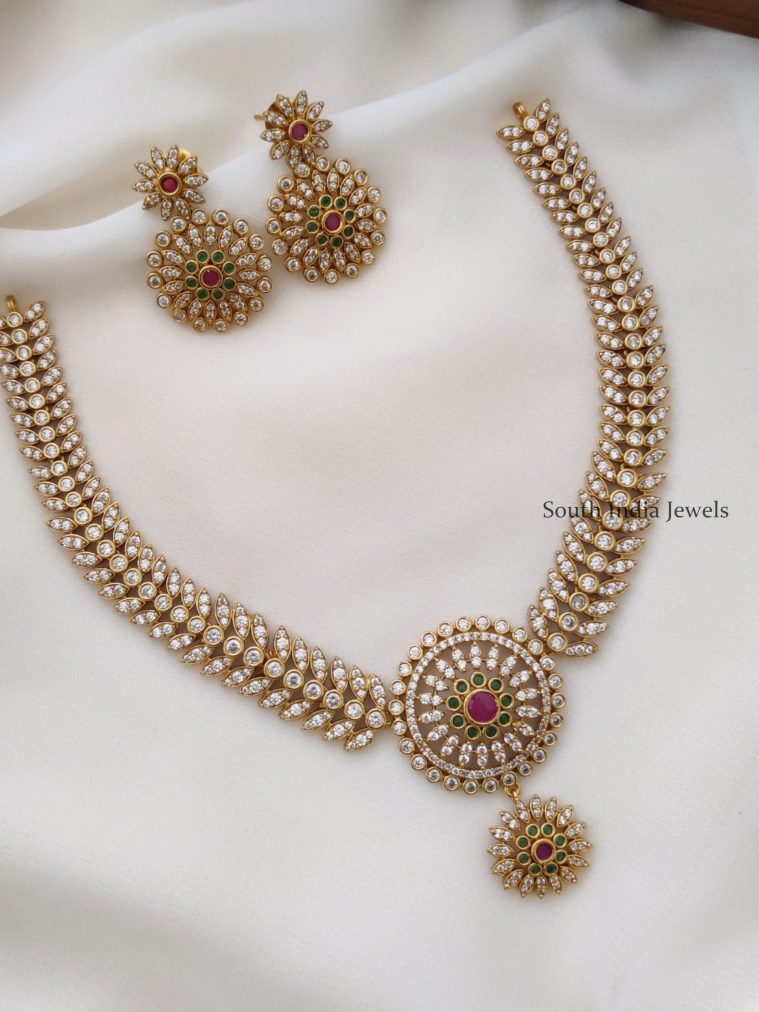 Traditional Floral Design AD Necklace