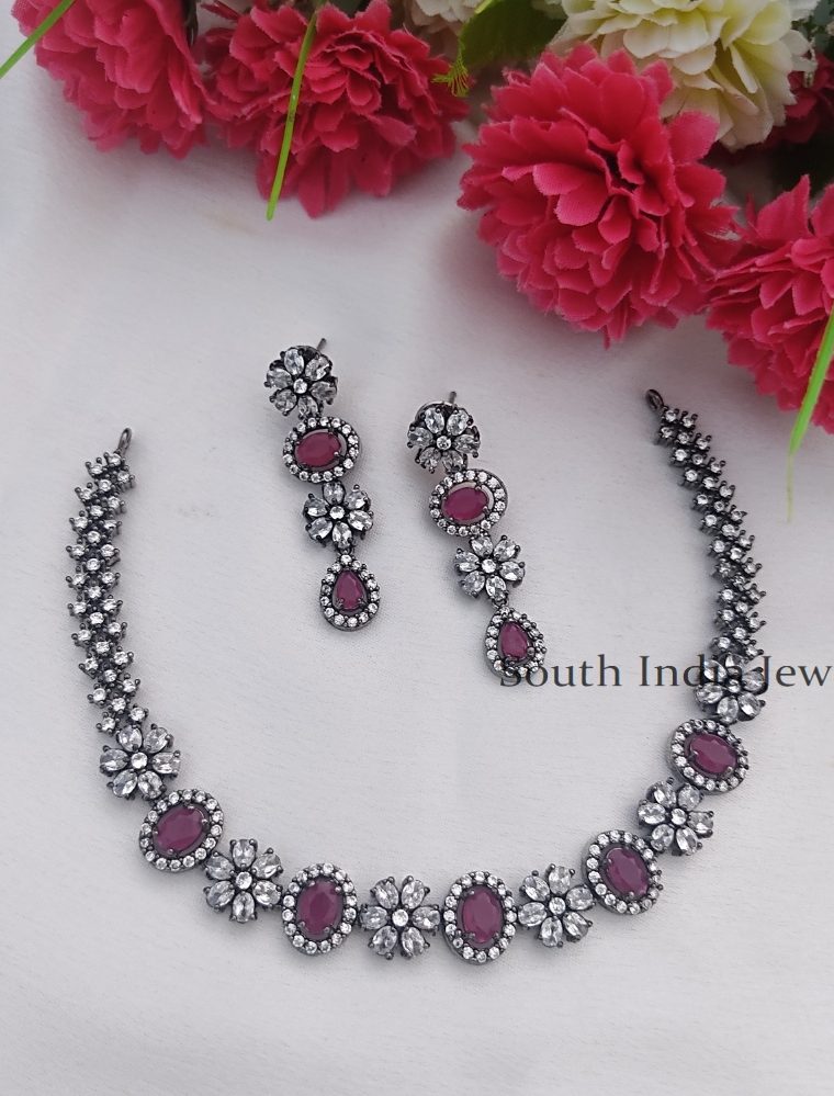 Cute Simple Necklace Set