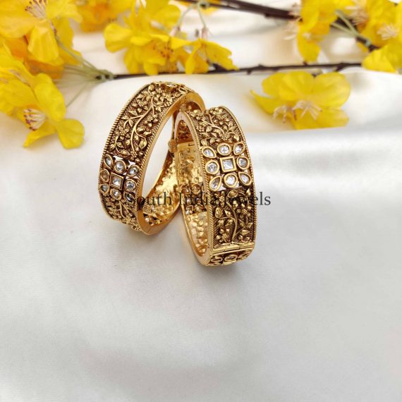 Charming Floral Crafted AD Stone Openable Bangle